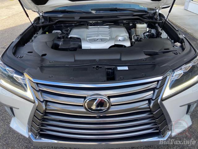 Car Image 2017 LEXUS LX