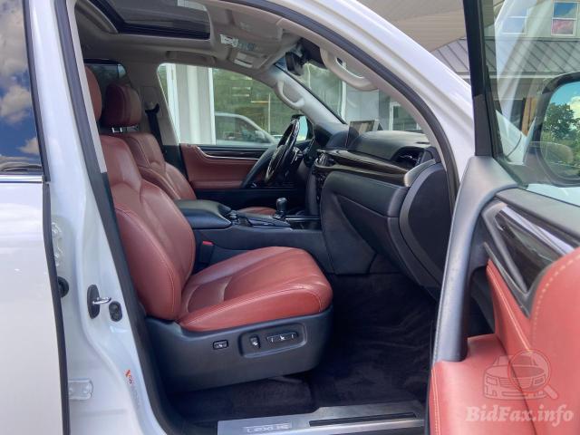 Car Image 2017 LEXUS LX