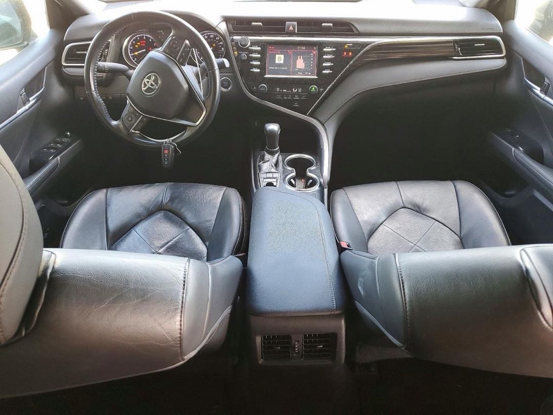Car Image 2018 TOYOTA CAMRY