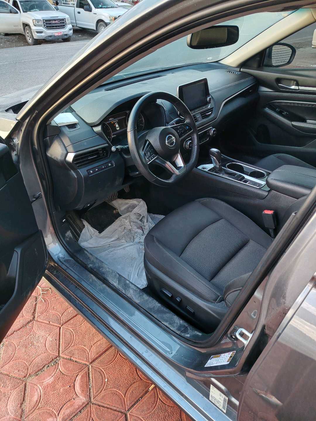 Car Image 2020 NISSAN ALTIMA SV