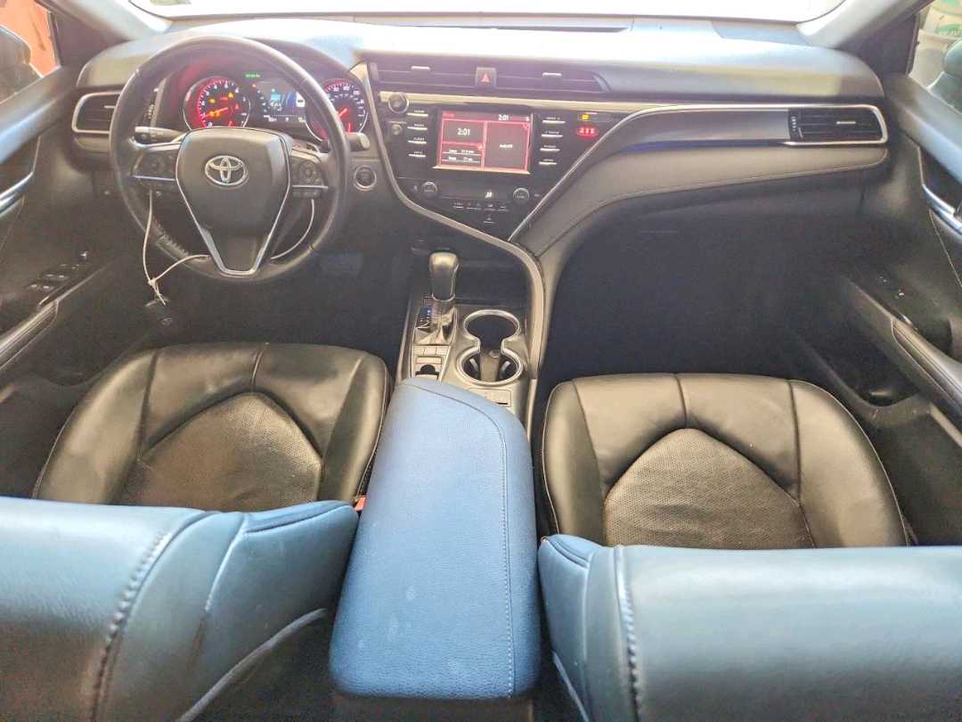 Car Image 2018 TOYOTA CAMRY
