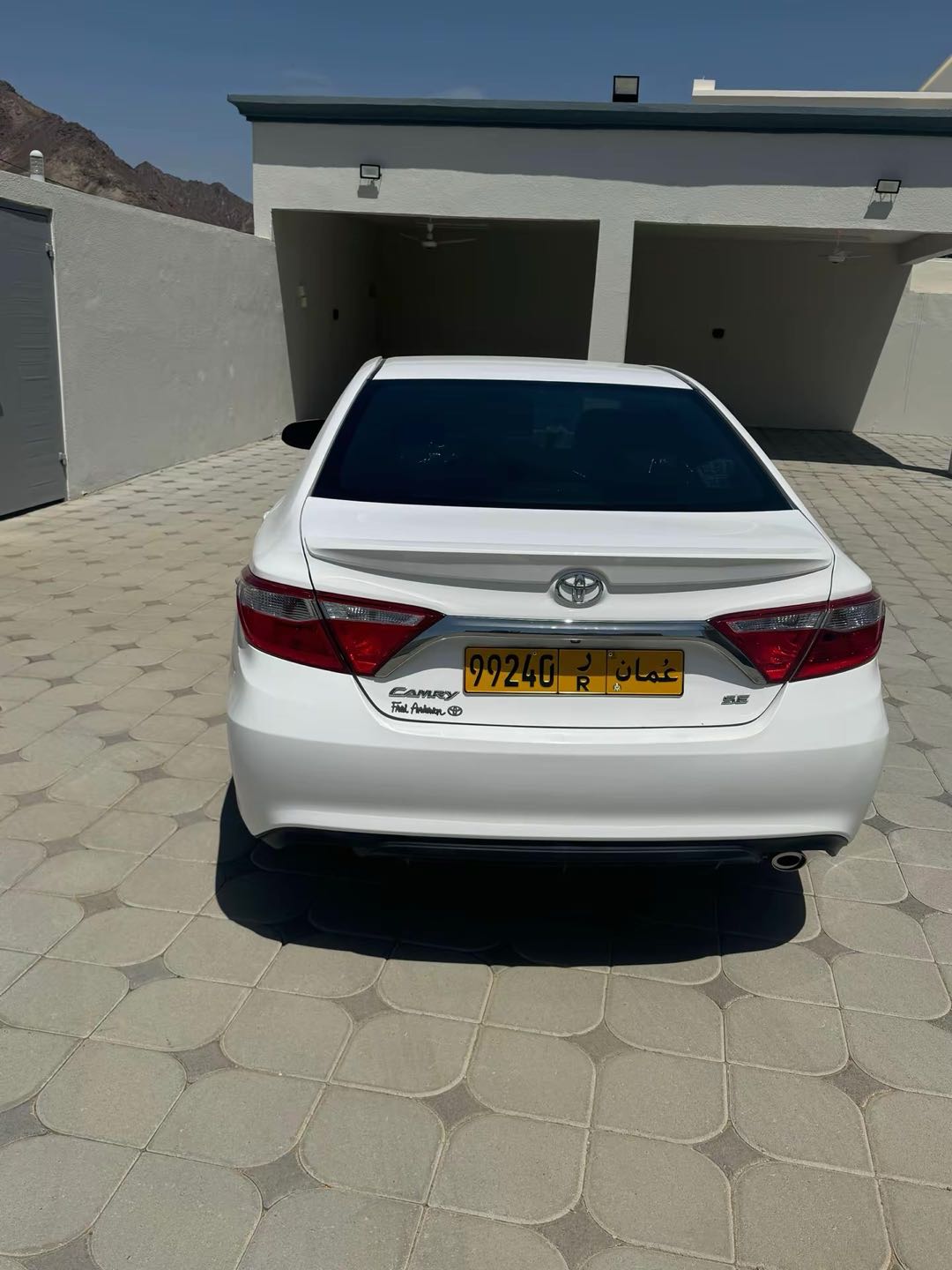 Car Image 2017 TOYOTA CAMRY SE