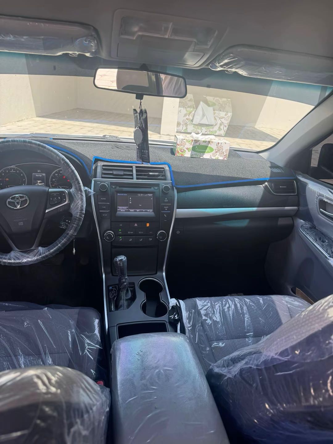 Car Image 2017 TOYOTA CAMRY SE