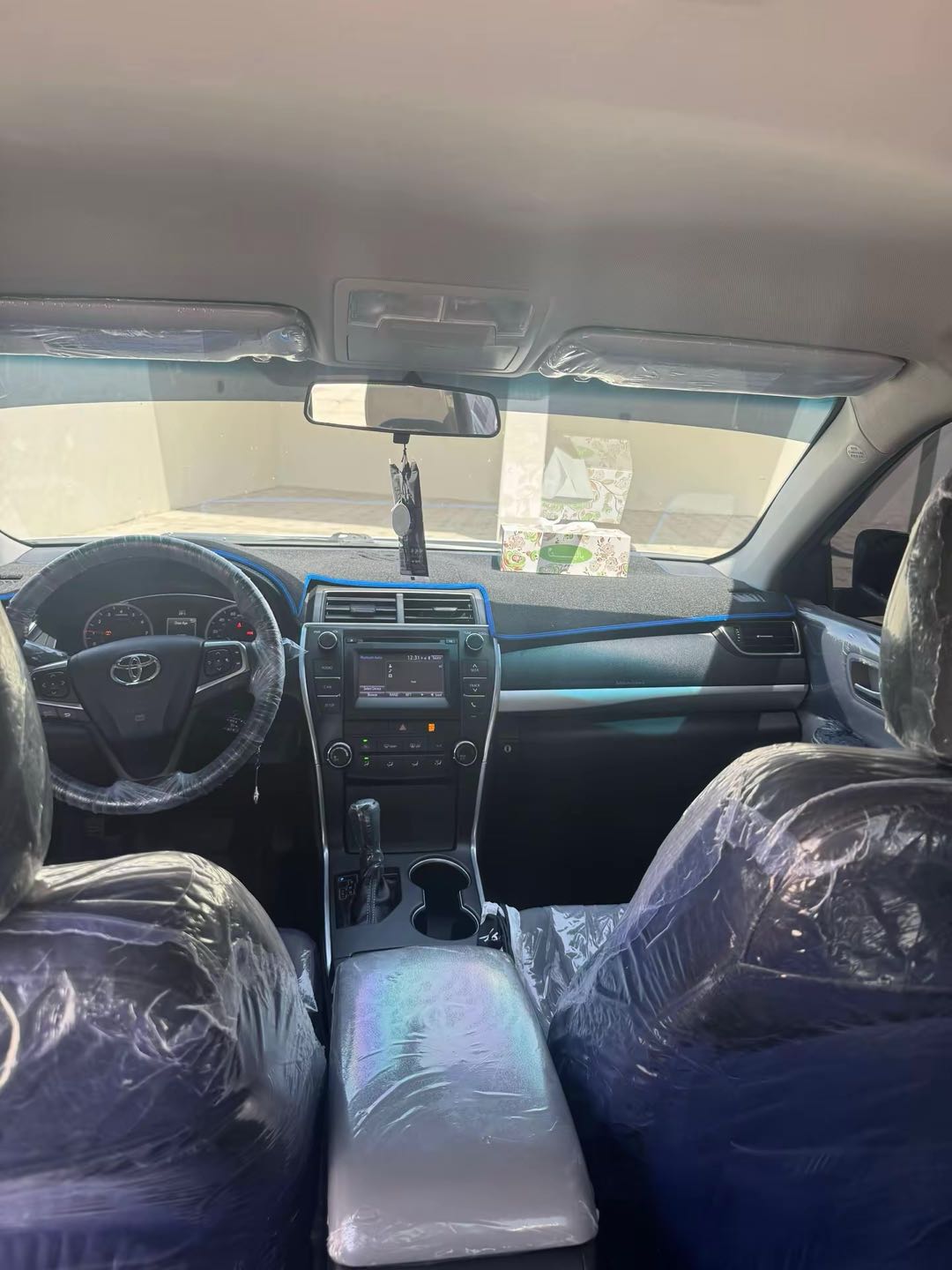 Car Image 2017 TOYOTA CAMRY SE