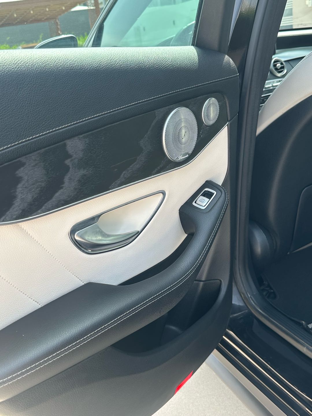 Car Image 2016 MERCEDES C Class 450