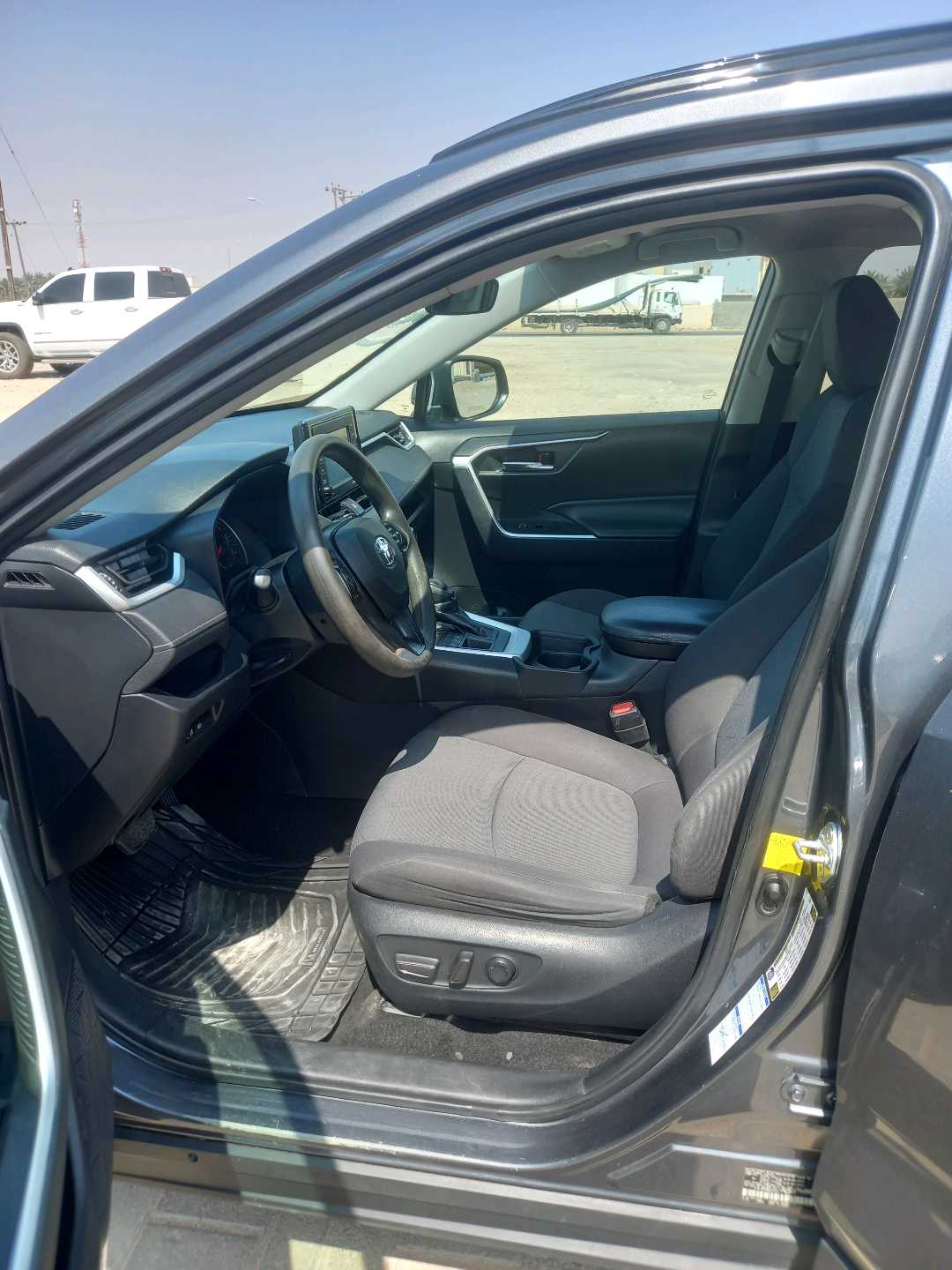 Car Image 2021 TOYOTA RAV4 XLE
