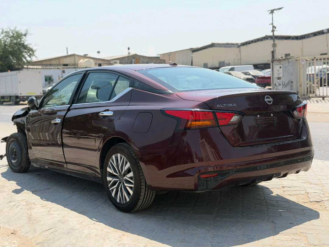 Car Image 2024 NISSAN ALTIMA
