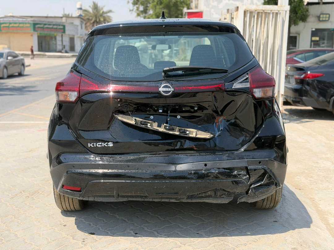Car Image 2024 NISSAN KICKS