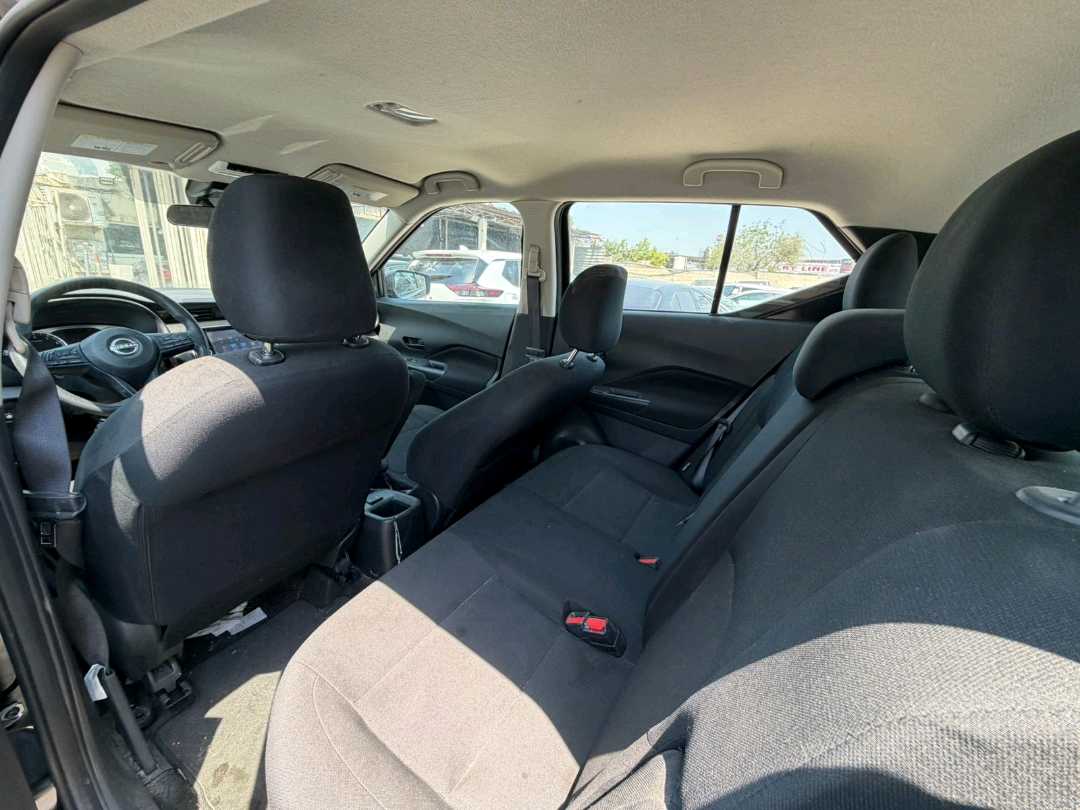 Car Image 2024 NISSAN KICKS