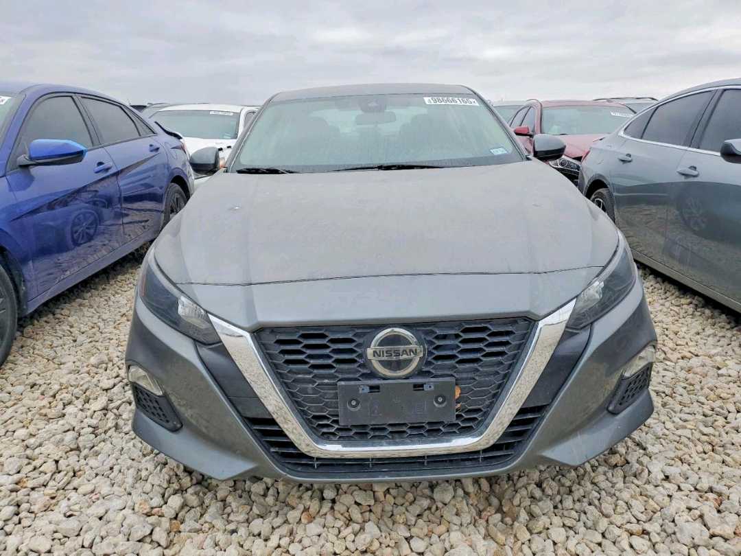 Car Image 2022 NISSAN ALTIMA