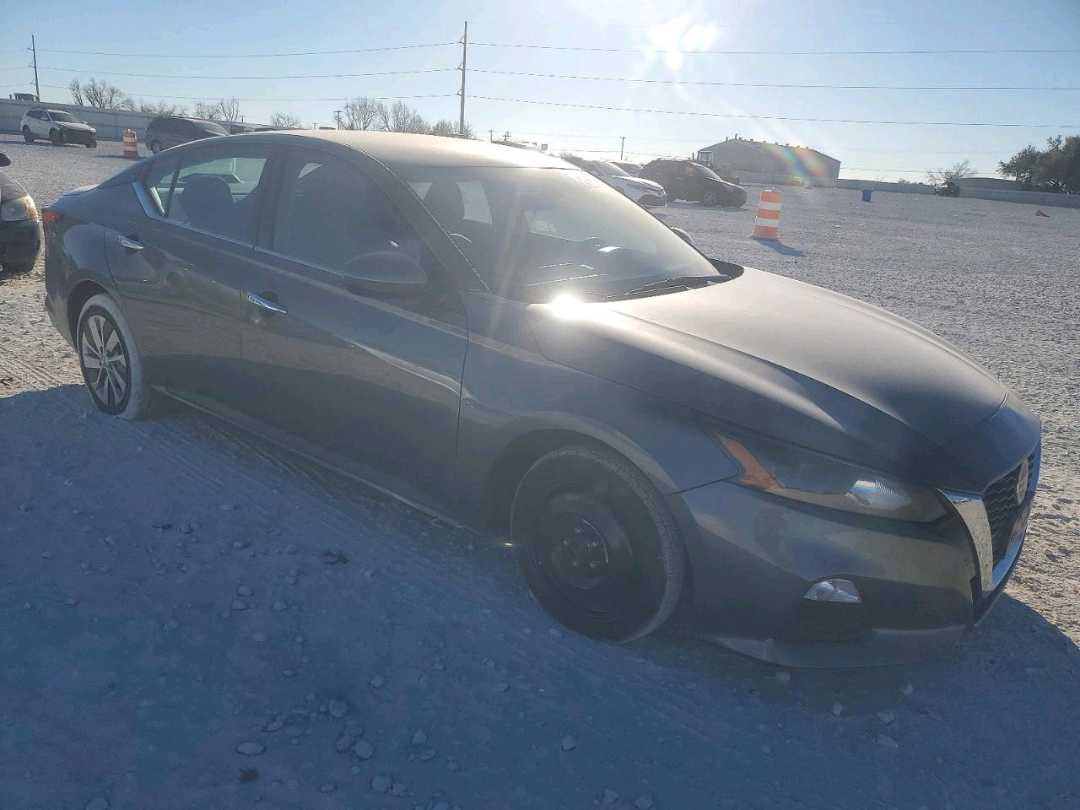 Car Image 2022 NISSAN ALTIMA
