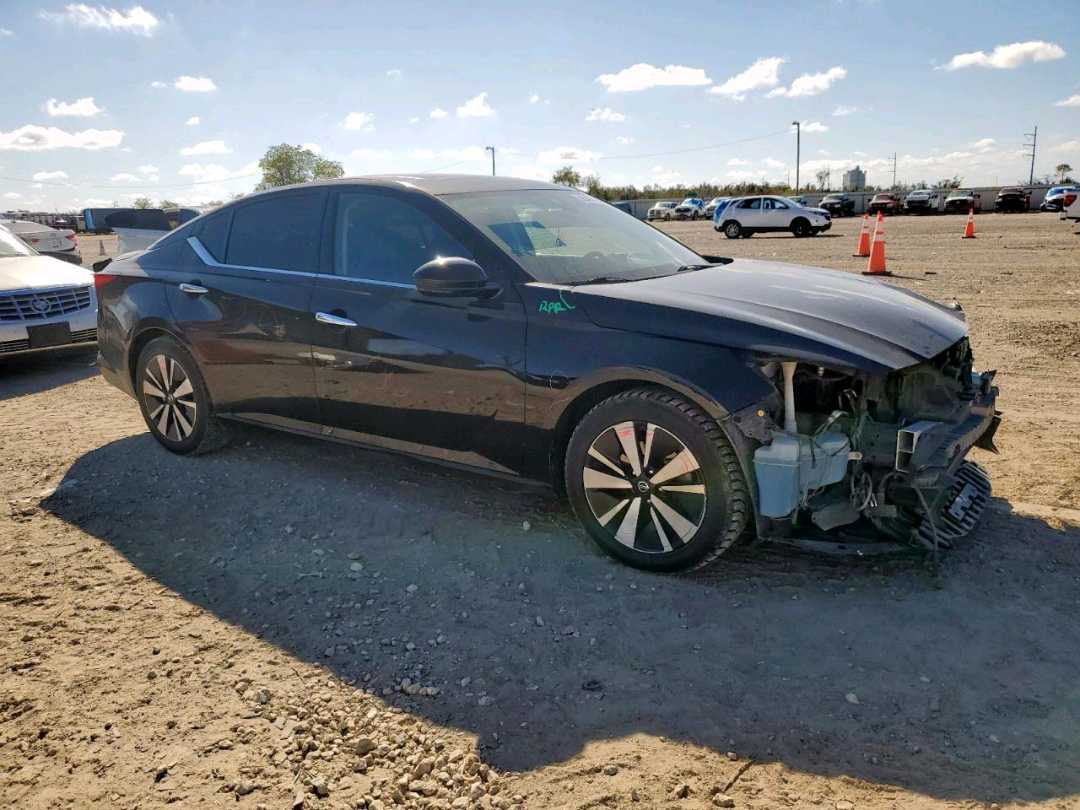 Car Image 2019 NISSAN ALTIMA