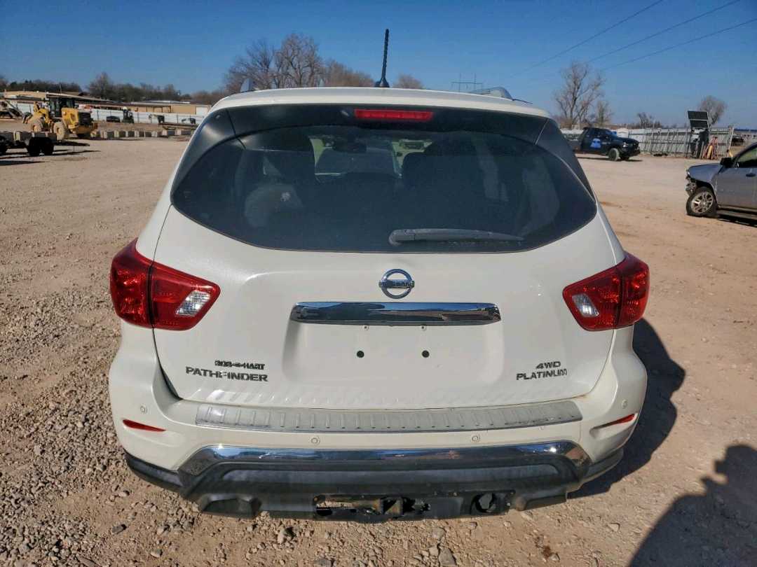 Car Image 2017 NISSAN PATHFINDER