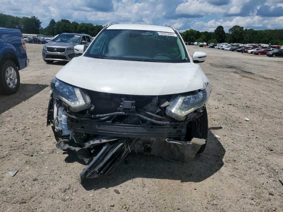 Car Image 2019 NISSAN ROGUE