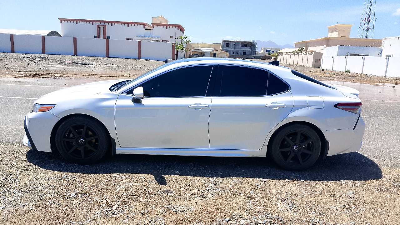 Car Image 2018 TOYOTA CAMRY XSE