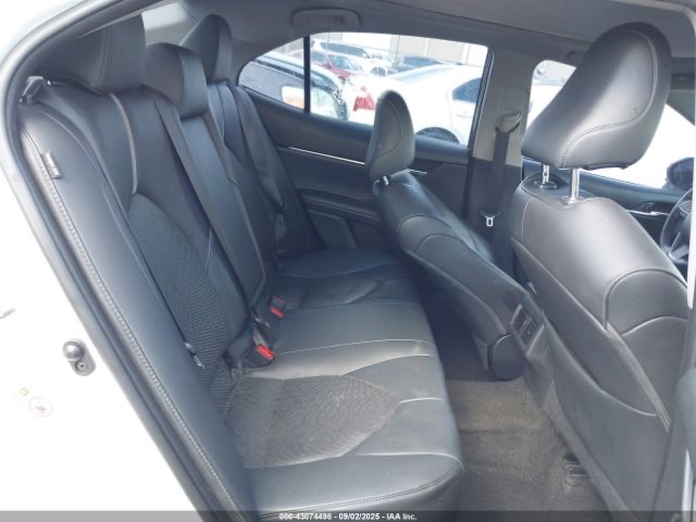 Car Image 2018 TOYOTA CAMRY
