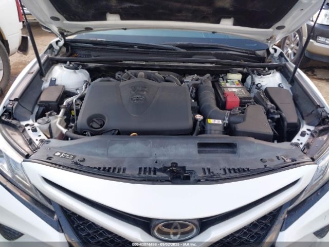 Car Image 2018 TOYOTA CAMRY