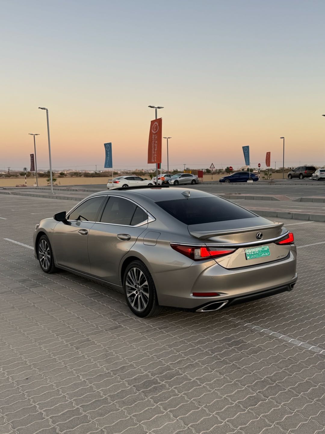 Car Image 2019 LEXUS ES 350