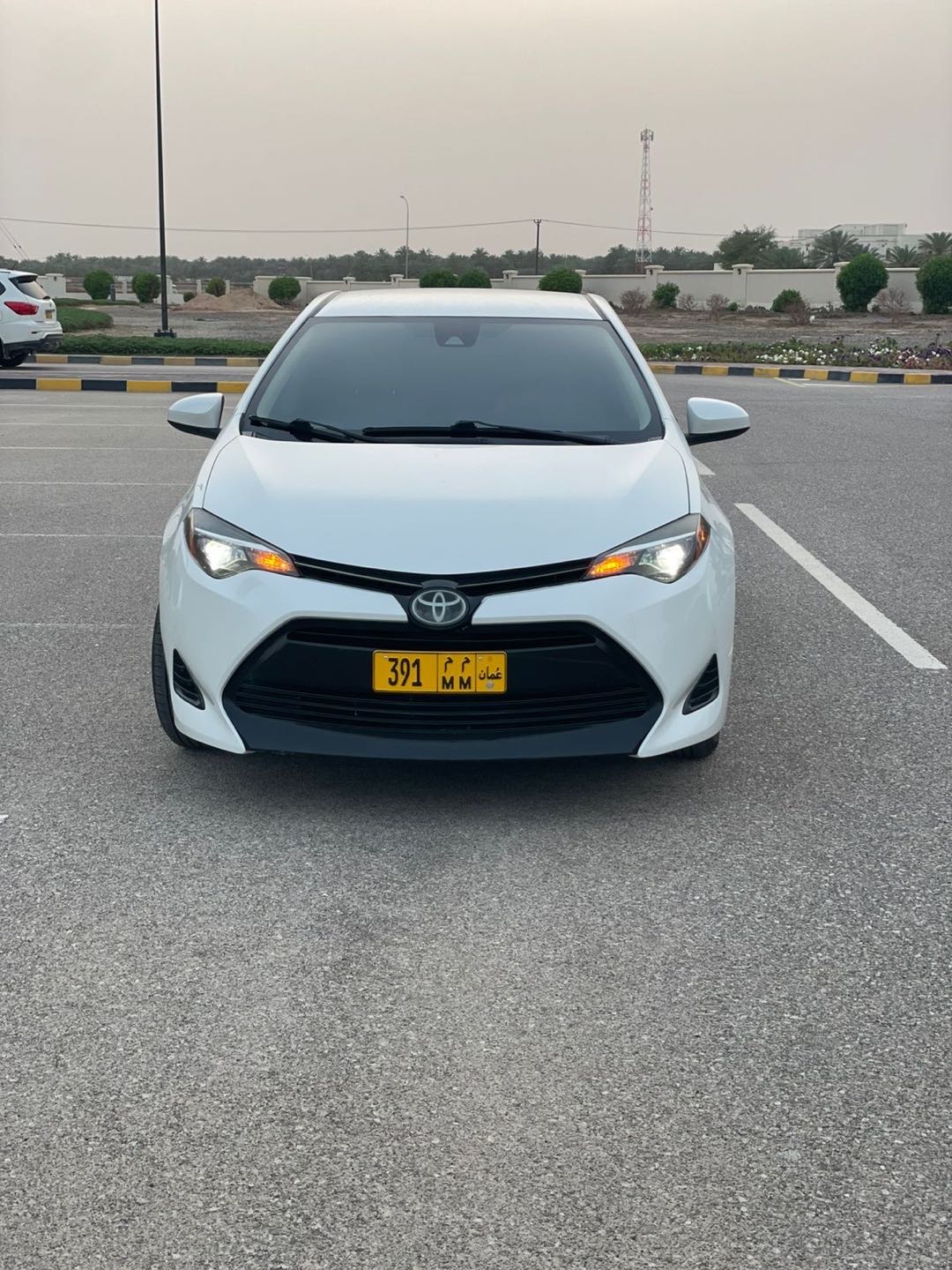 Car Image 2018 TOYOTA COROLLA LE