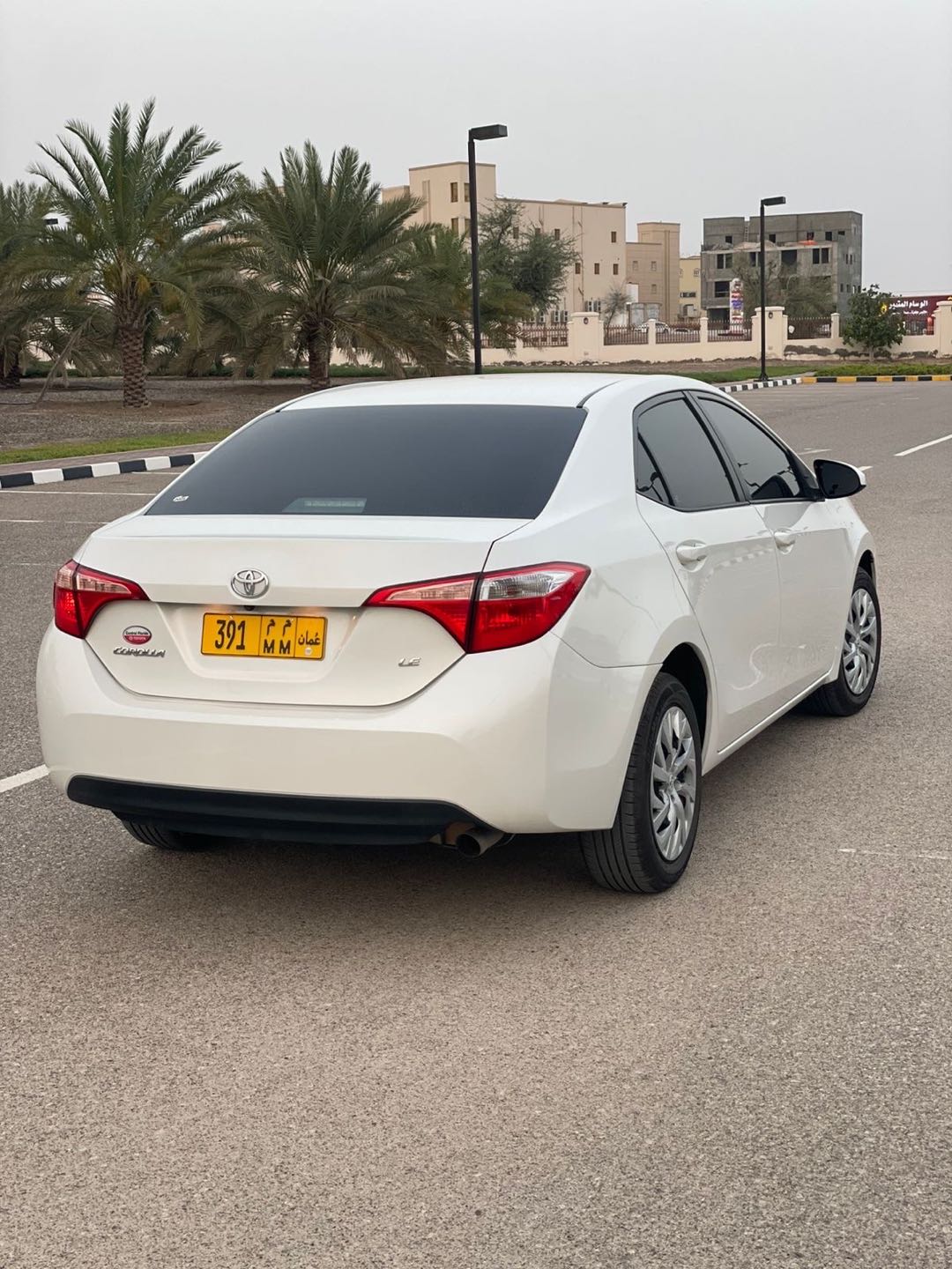Car Image 2018 TOYOTA COROLLA LE