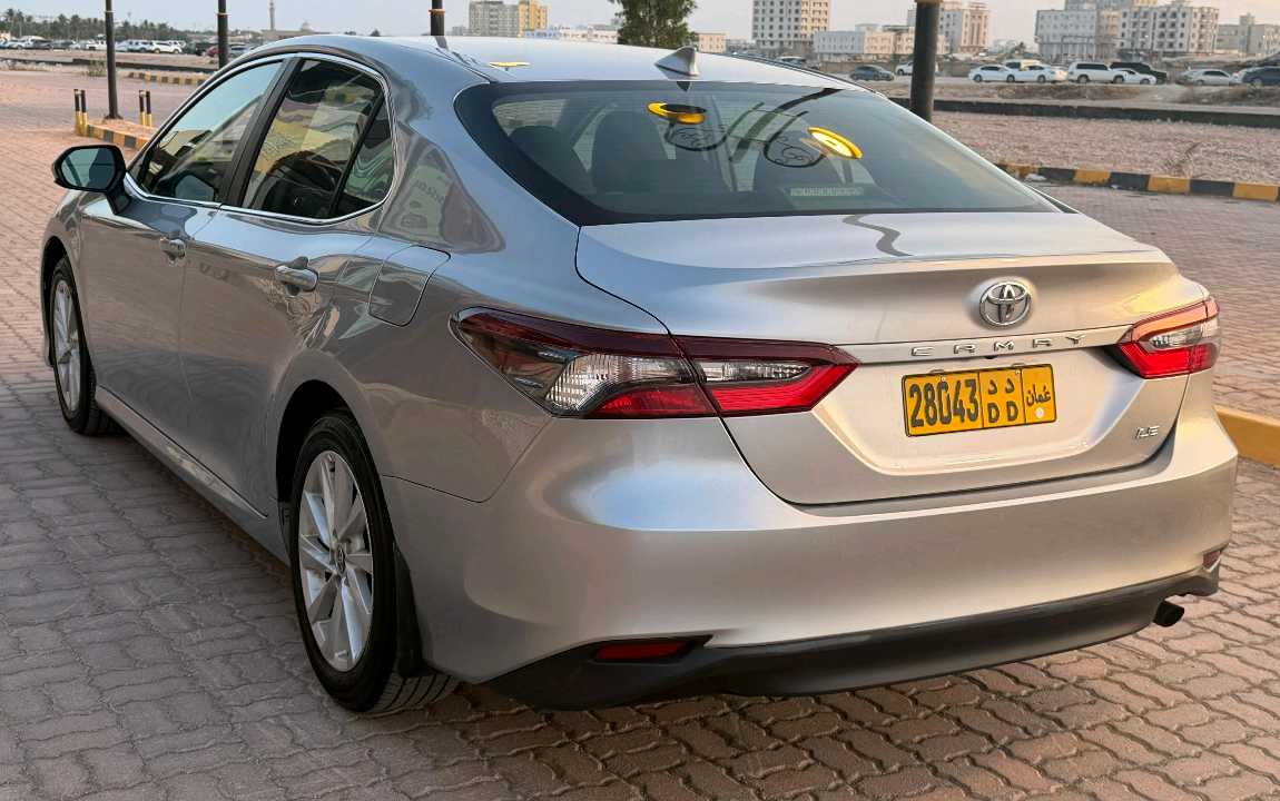 Car Image 2022 TOYOTA CAMRY LE
