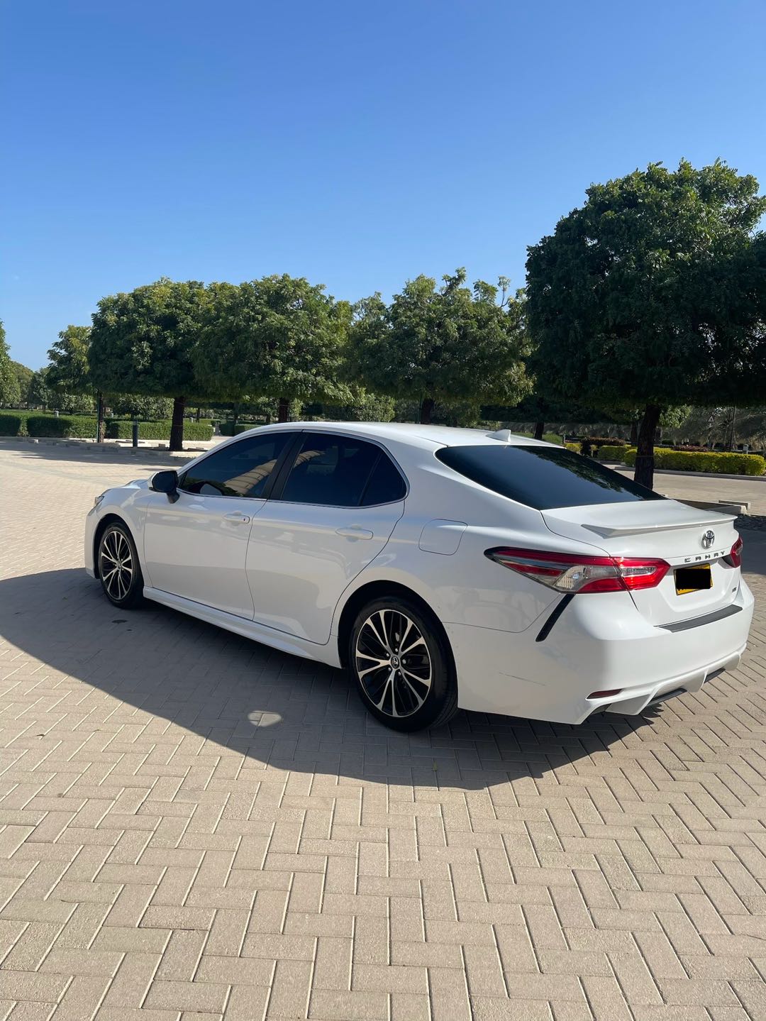 Car Image 2019 TOYOTA CAMRY SE