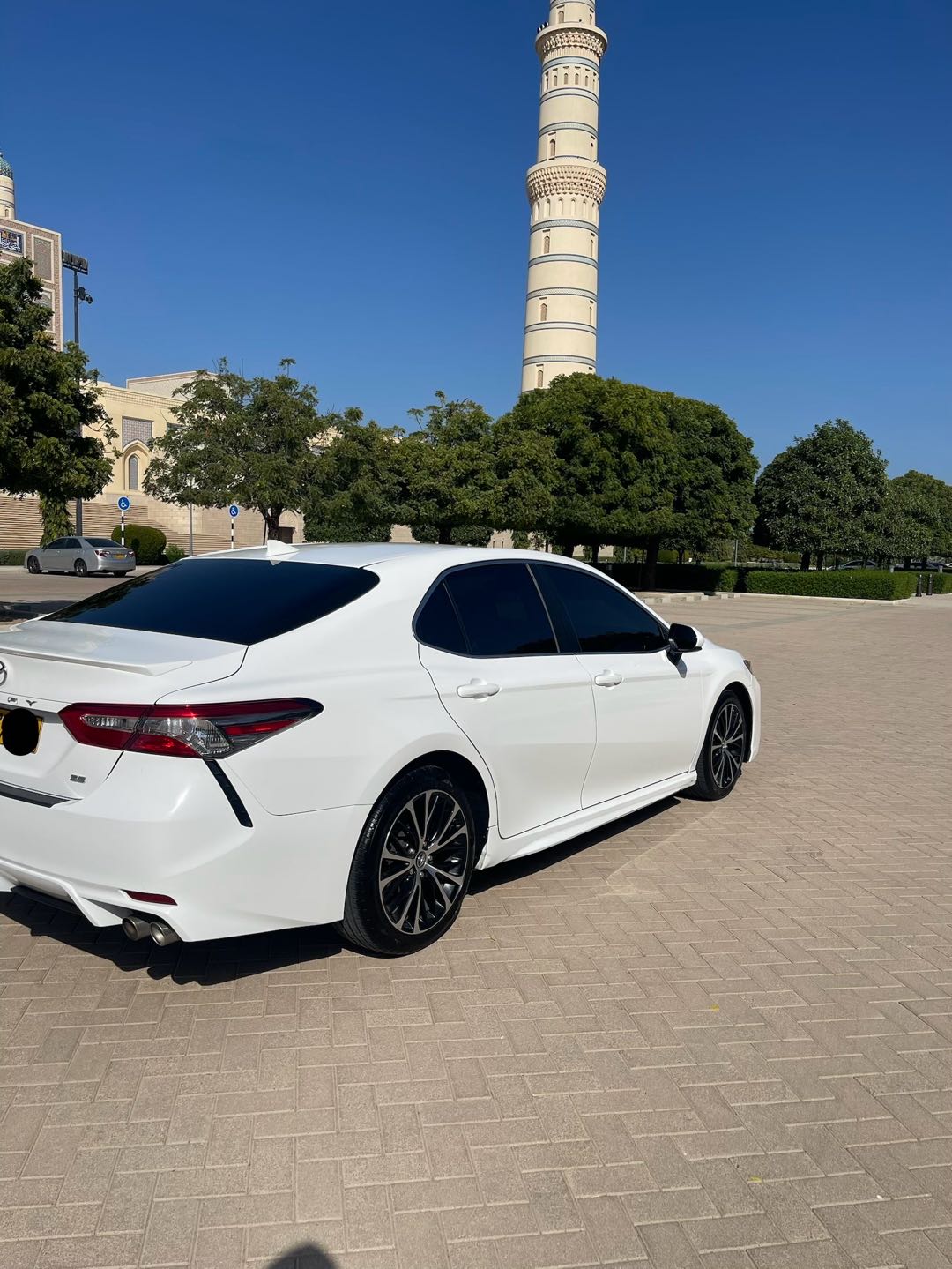 Car Image 2019 TOYOTA CAMRY SE