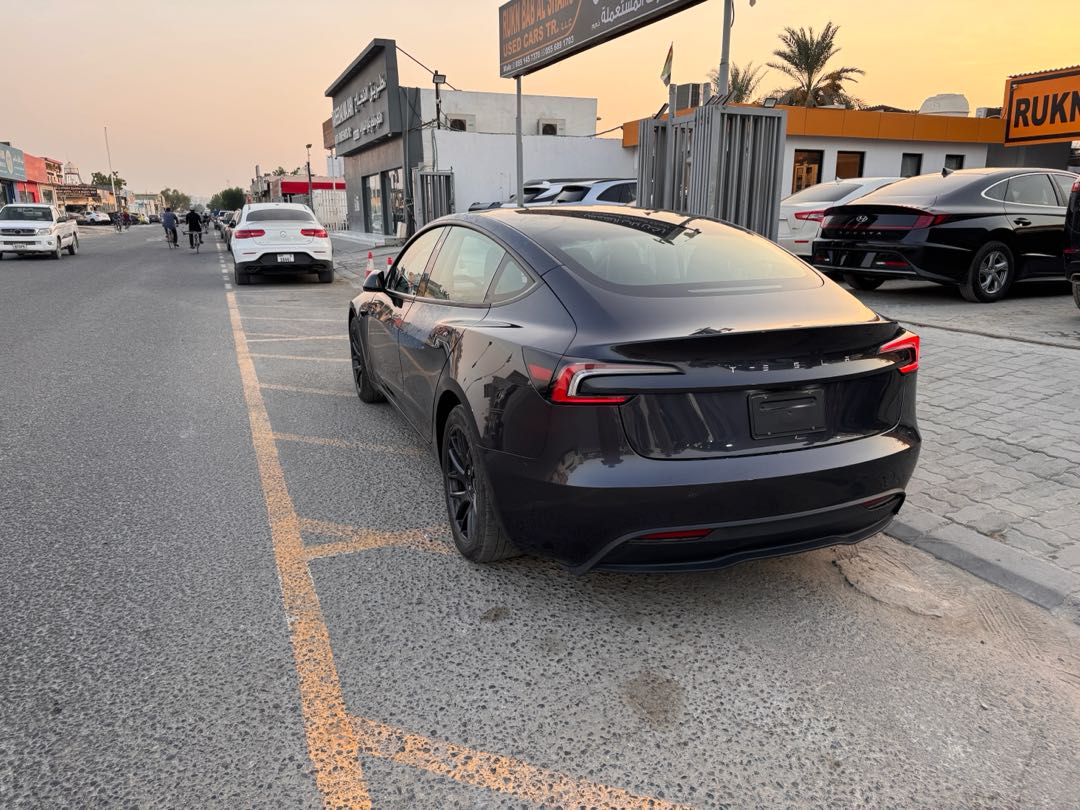 Car Image 2024 TESLA Model 3