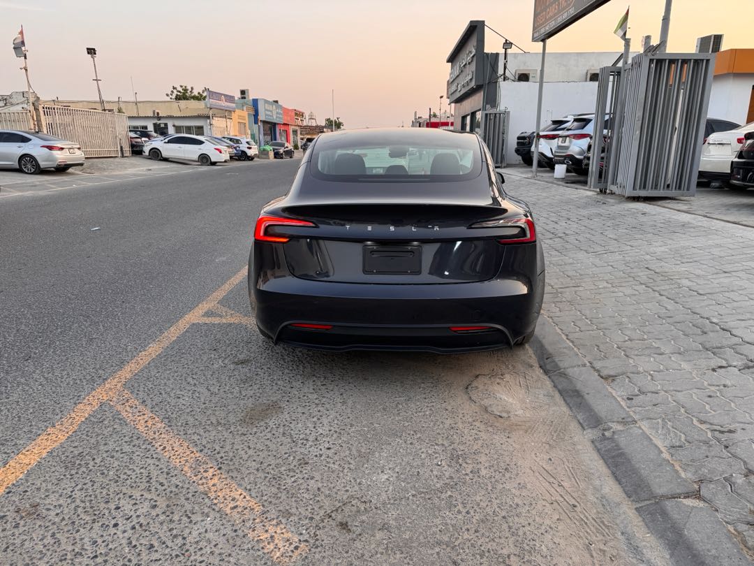 Car Image 2024 TESLA Model 3