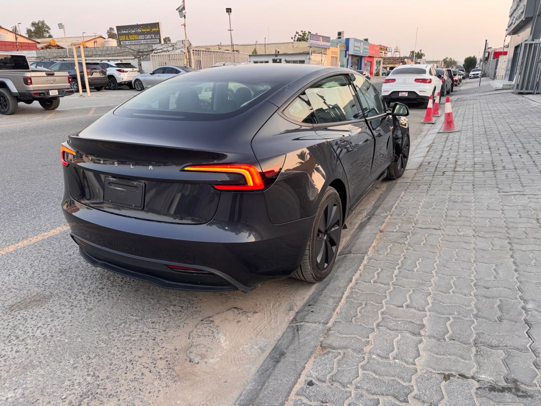 Car Image 2024 TESLA Model 3