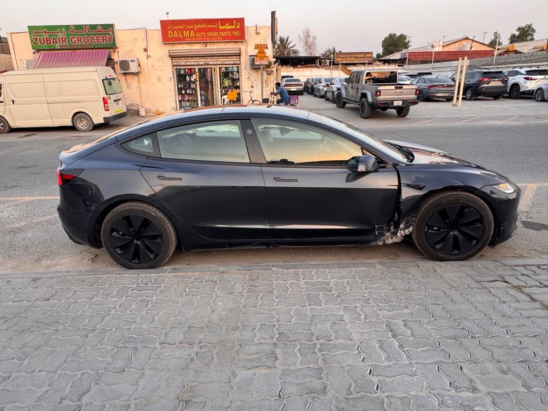 Car Image 2024 TESLA Model 3