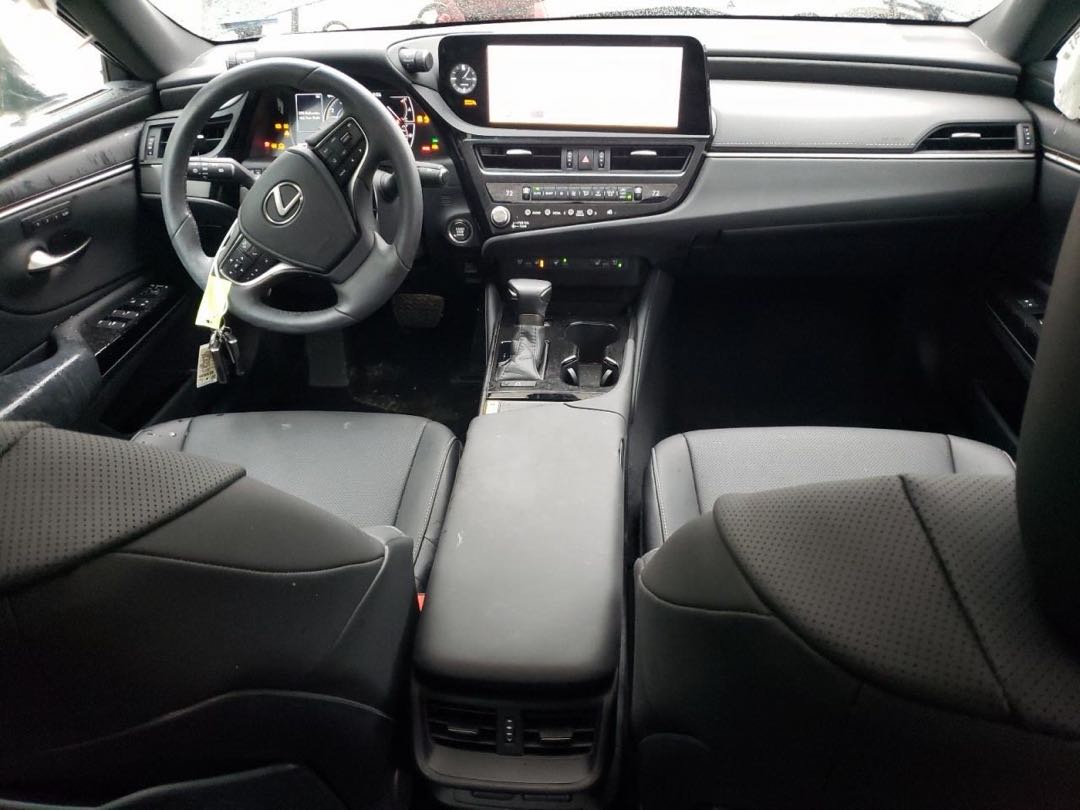 Car Image 2023 LEXUS ES