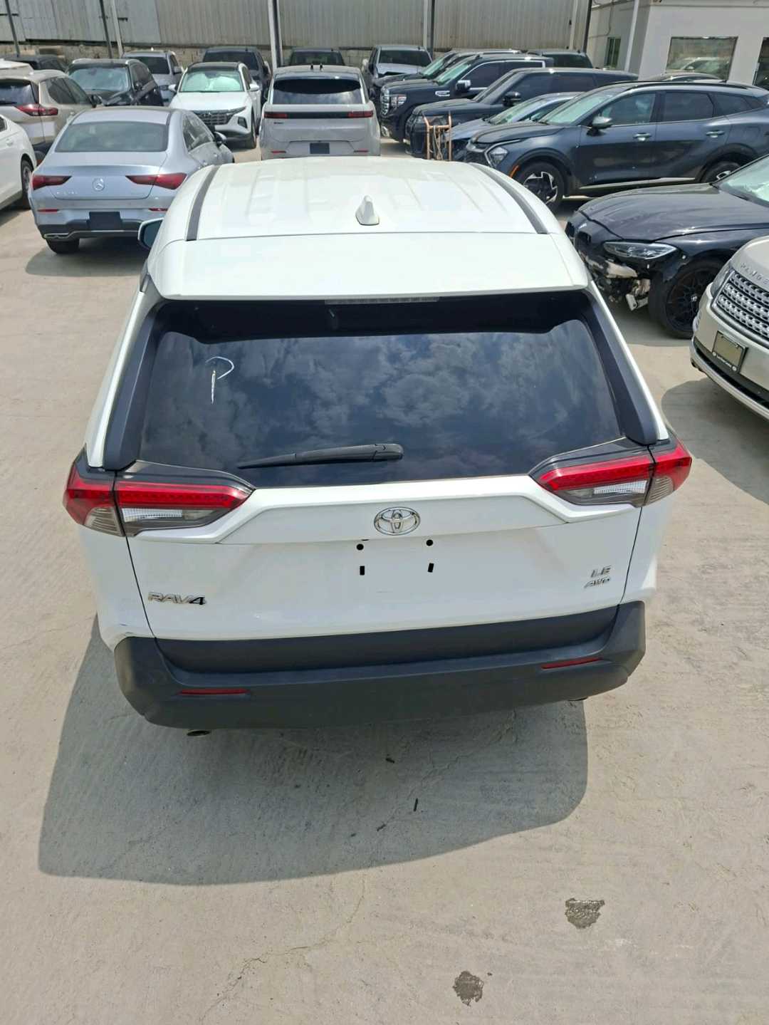 Car Image 2023 TOYOTA RAV4