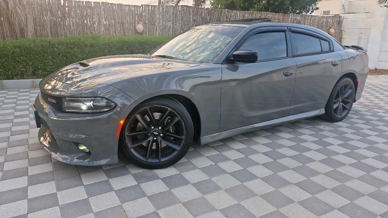 Car Image 2019 DODGE CHARGER GT