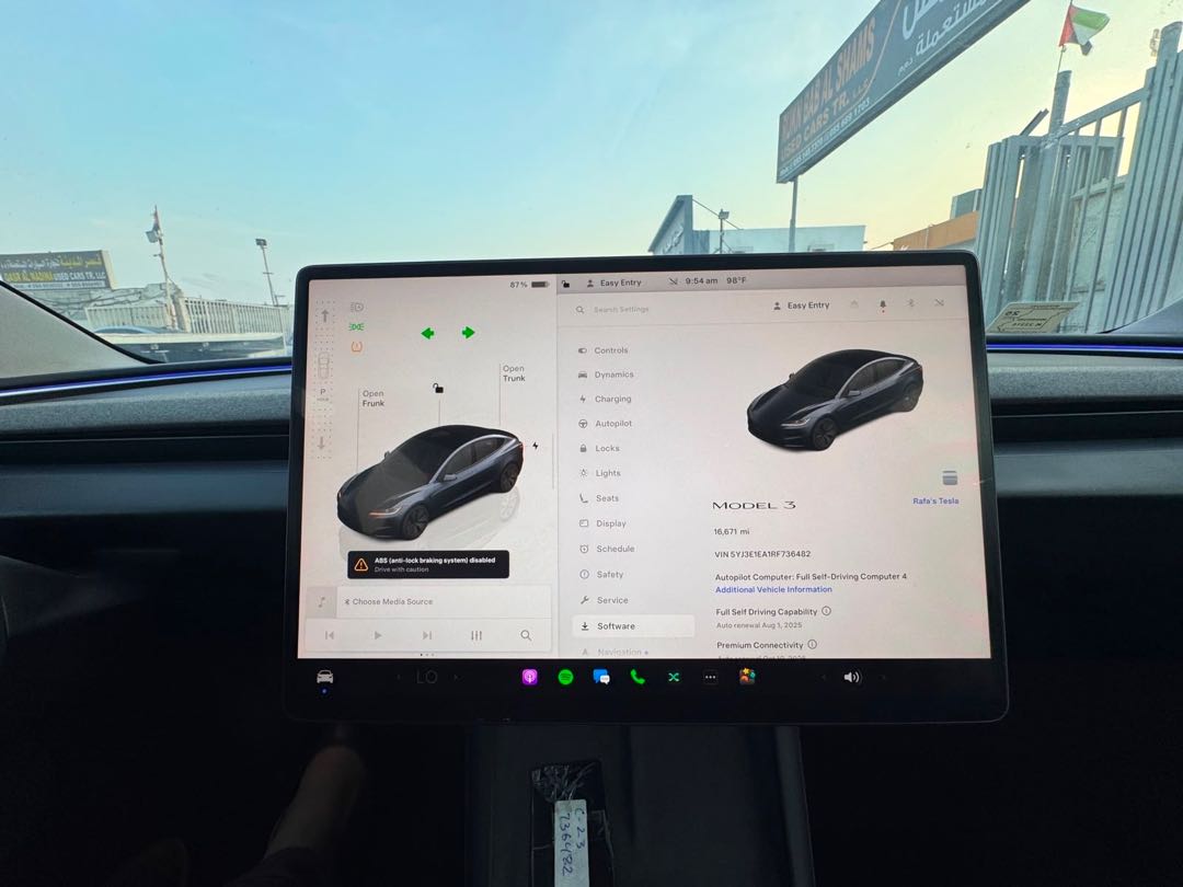 Car Image 2024 TESLA Model 3