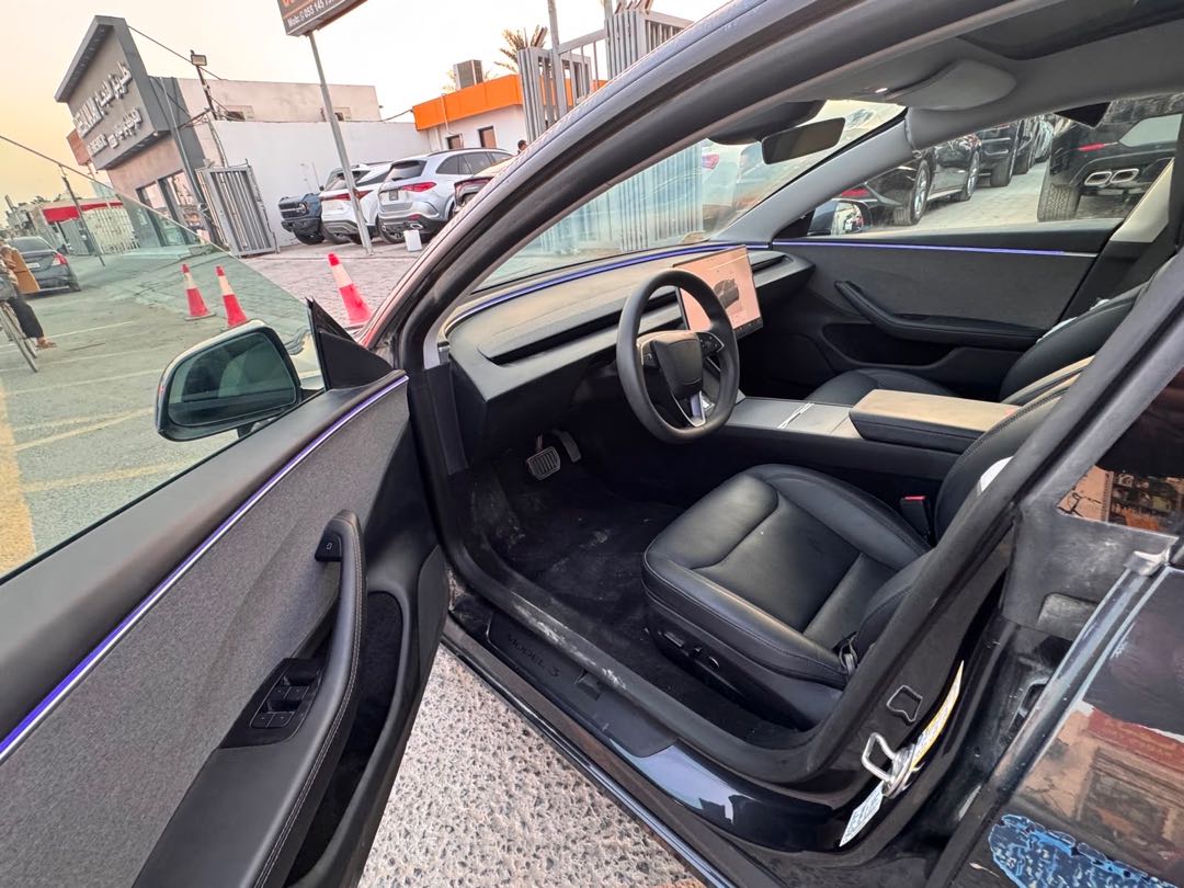 Car Image 2024 TESLA Model 3