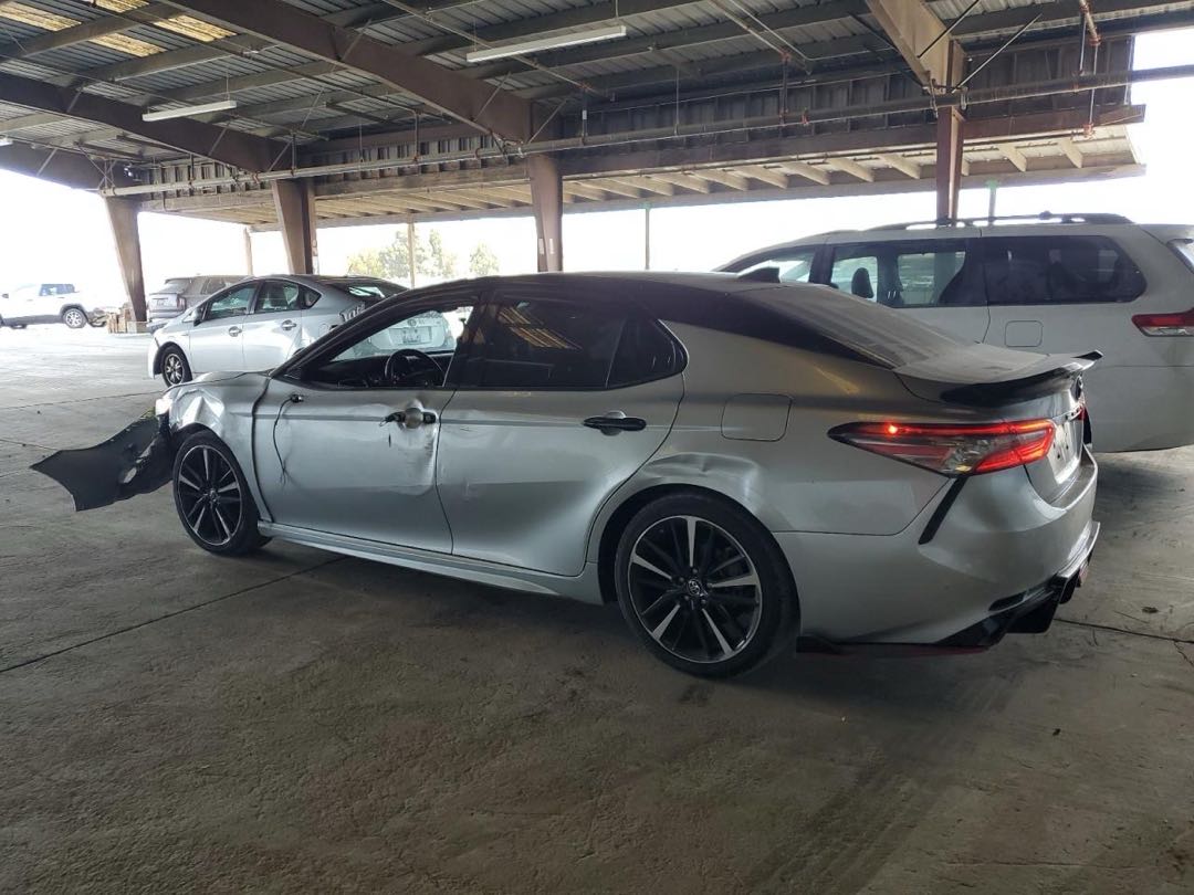 Car Image 2018 TOYOTA CAMRY