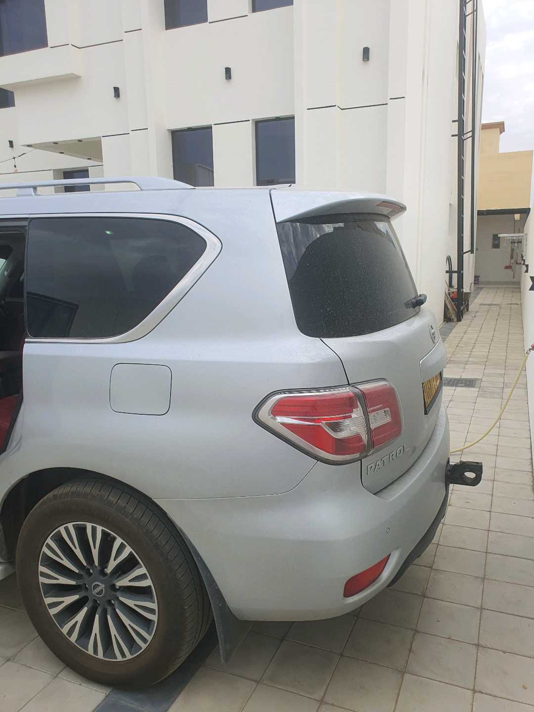 Car Image 2017 NISSAN ARMADA SL