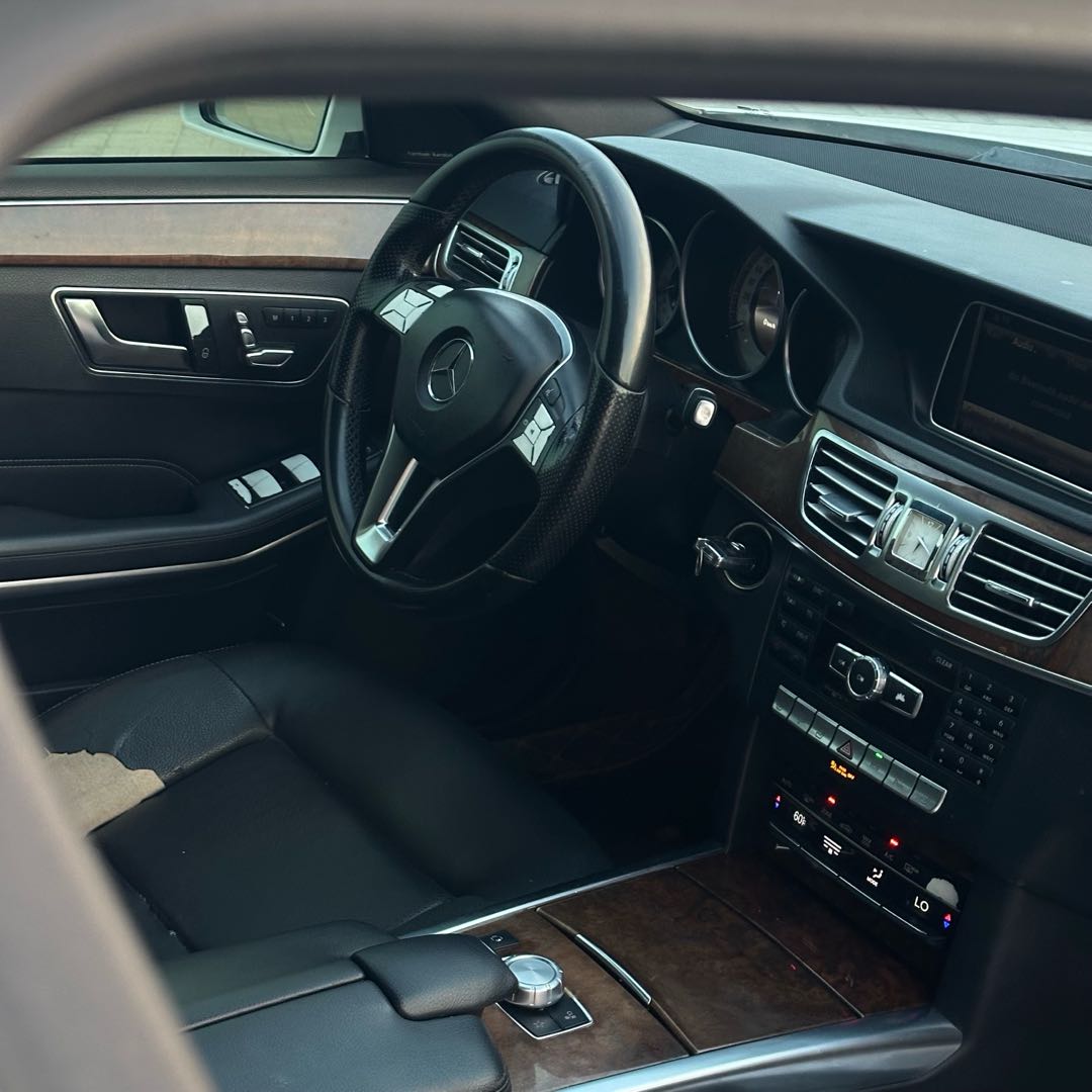 Car Image 2014 MERCEDES E Class 350