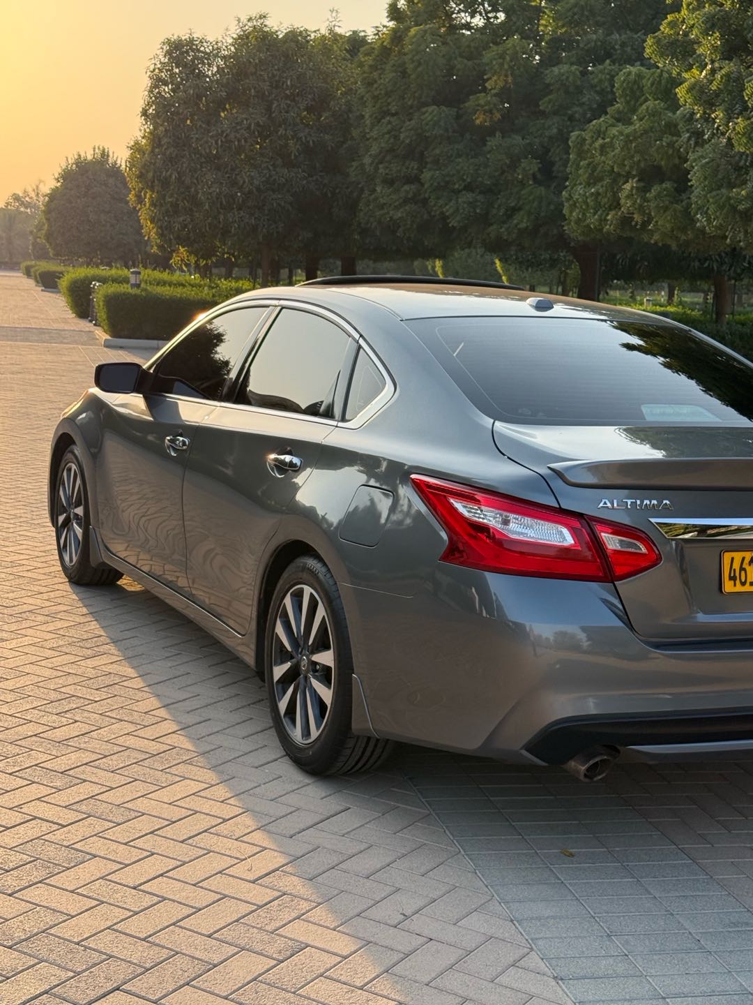Car Image 2017 NISSAN ALTIMA SV