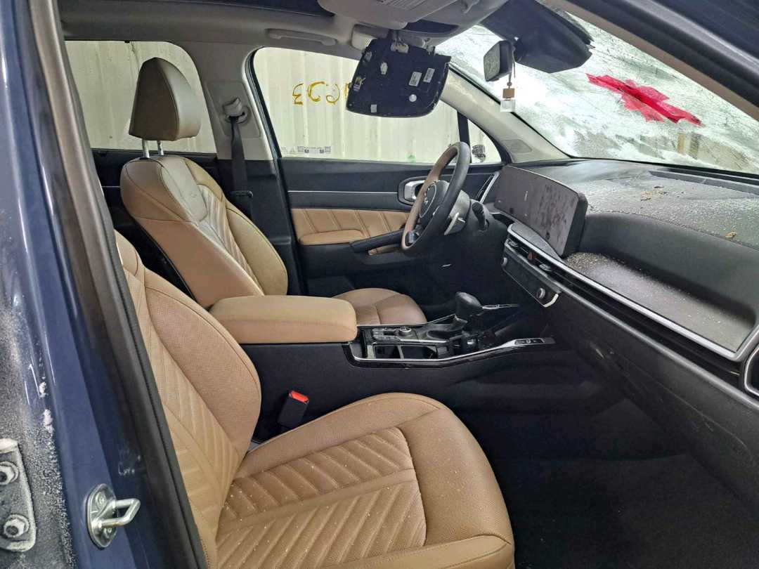 Car Image 2025 KIA SORENTO