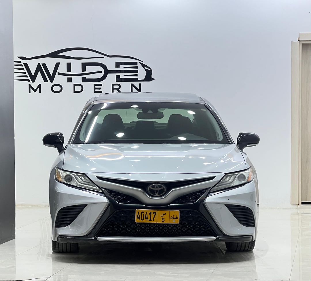 Car Image 2018 TOYOTA CAMRY XSE