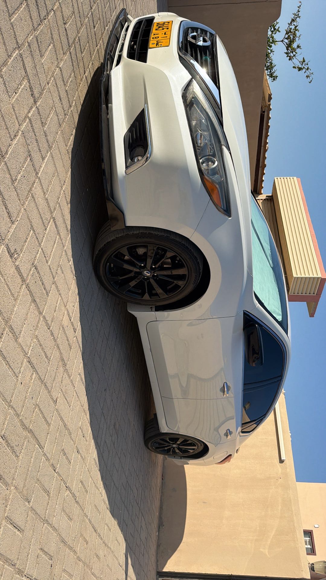 Car Image 2018 NISSAN ALTIMA SR