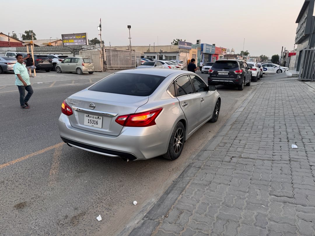 Car Image 2016 NISSAN ALTIMA