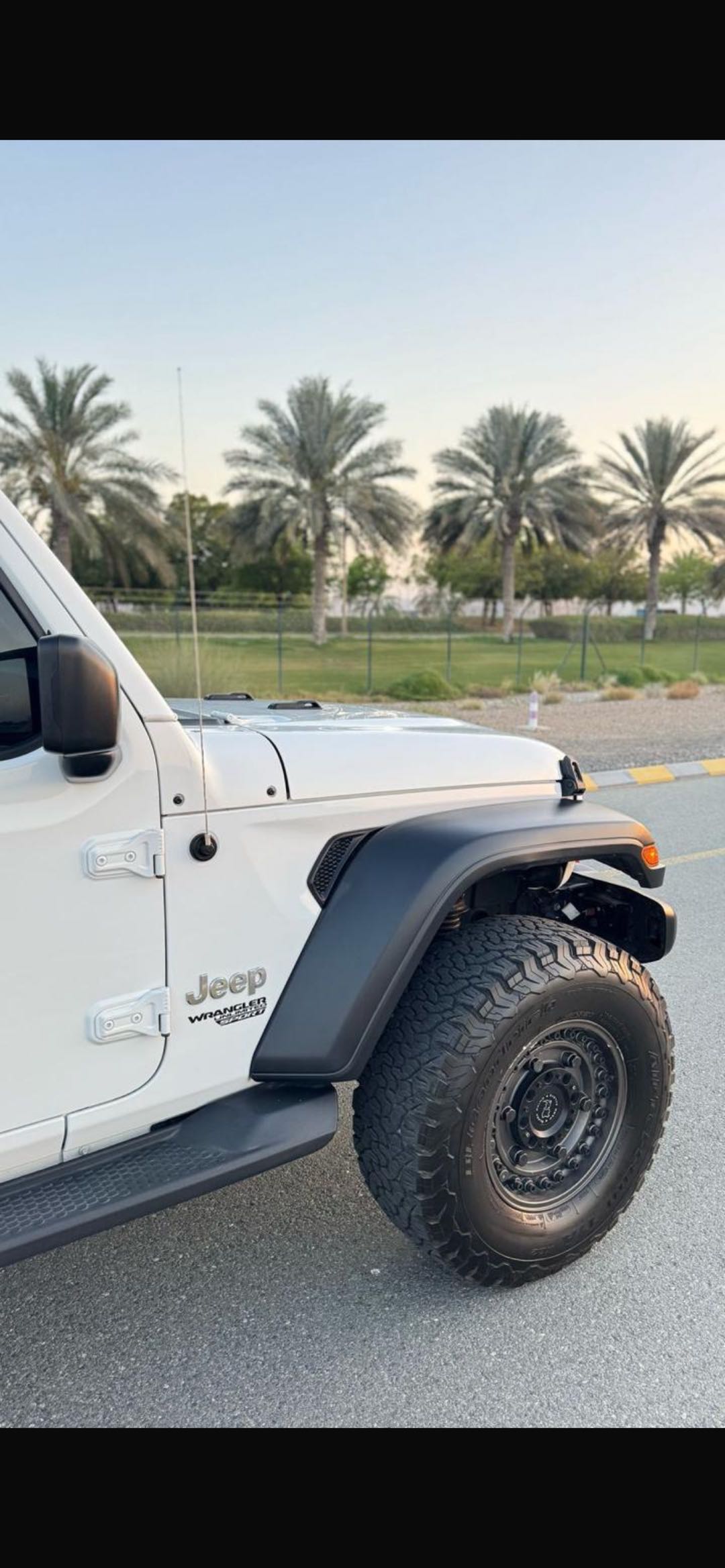 Car Image 2019 JEEP WRANGLER Sport