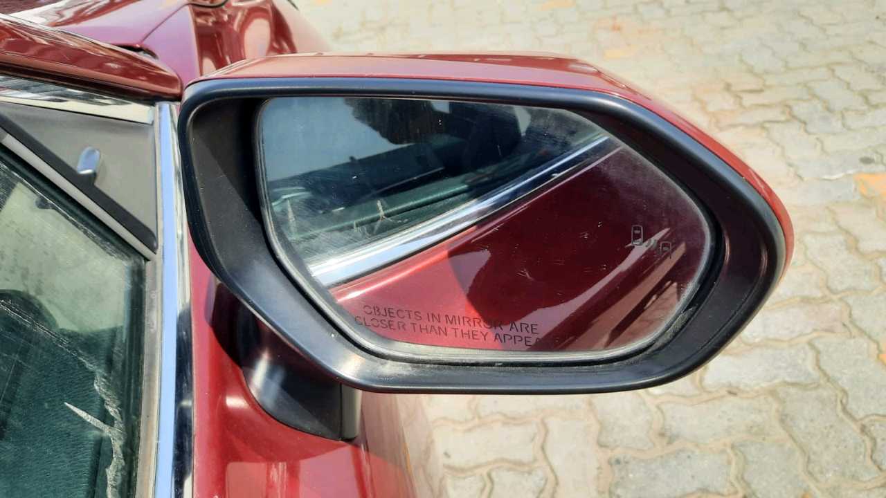 Car Image 2018 TOYOTA CAMRY
