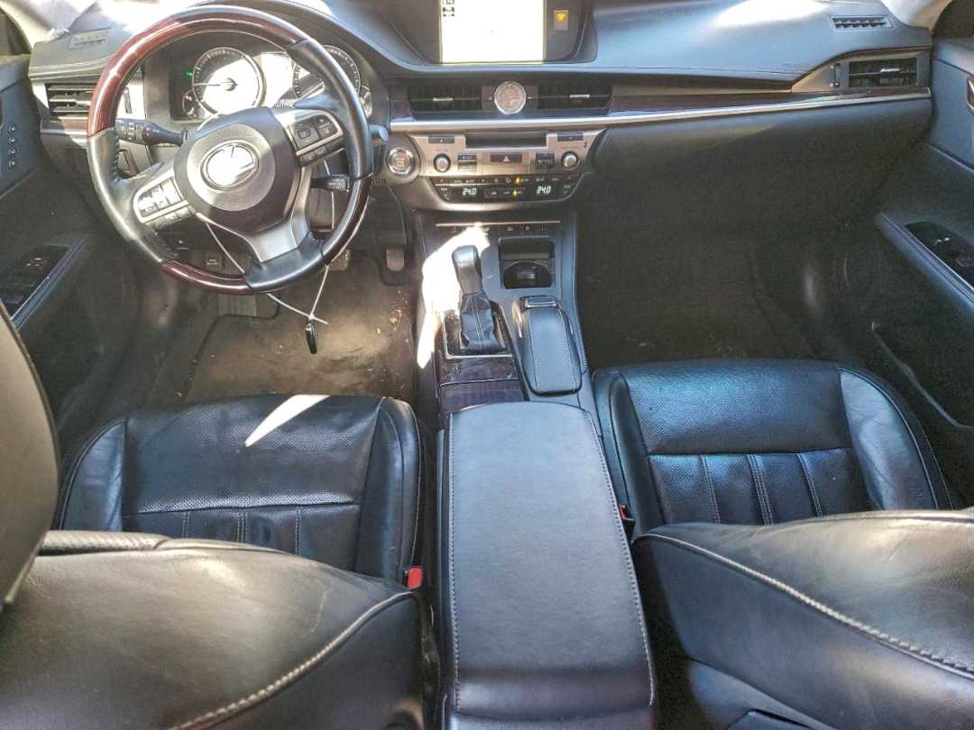 Car Image 2017 LEXUS ES