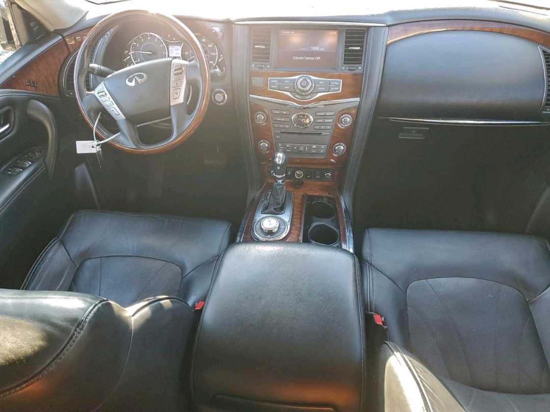Car Image 2017 INFINITI QX80