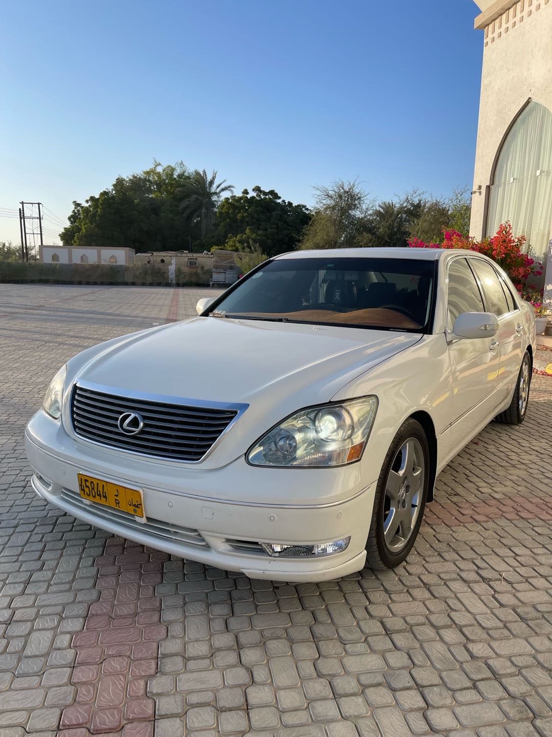 Car Image 2004 LEXUS LS 430