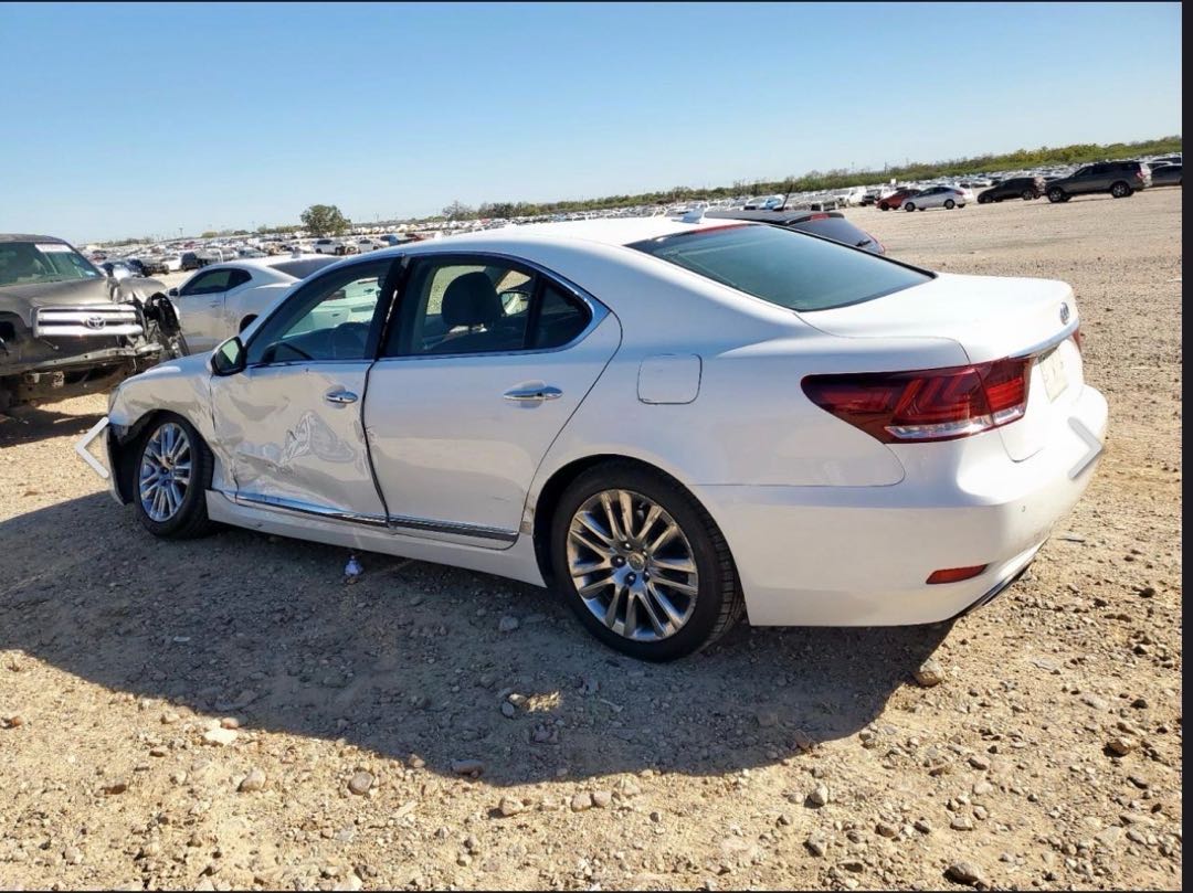 Car Image 2013 LEXUS LS